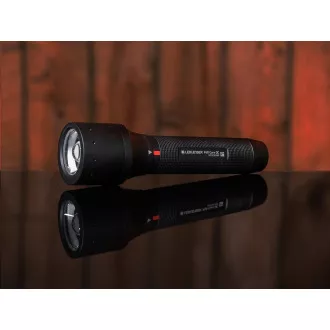 Ročna svetilka Ledlenser P6R Core QC