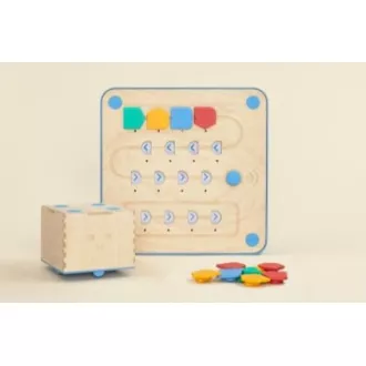 Interaktivni robot Cubetto Interaktivni robot Cubetto