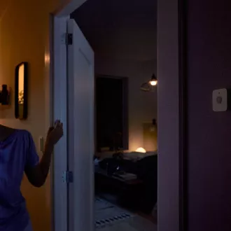 PHILIPS Hue senzor gibanja - senzor gibanja PHILIPS Hue senzor gibanja - senzor gibanja