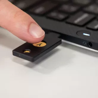 Varnostni ključ C NFC - USB-C, podpira večfaktorsko preverjanje pristnosti (NFC), podpora FIDO2 U2F, vodoodporen