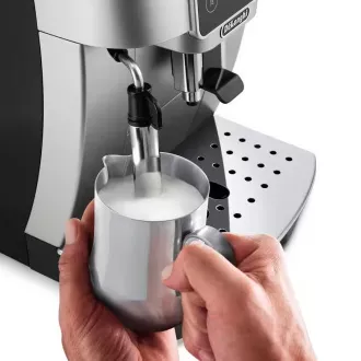 Delonghi Magnifica Evo ECAM 220.31.SB avtomatski aparat za kavo Delonghi Magnifica Evo ECAM 220.31.SB avtomatski aparat za kavo