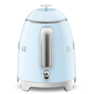 Smeg KLF05PBEU mini električni čajnik, 0,8 l / 3 skodelice, 1400 W, stil 50. let, pastelno modra barva Smeg KLF05PBEU mini električni čajnik, 0,8 l / 3 skodelice, 1400 W, stil 50. let, pastelno modra barva