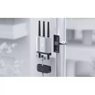 UBNT UMR - Industrijski mobilni usmerjevalnik