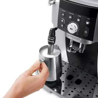 DeLonghi Magnifica S Smart ECAM 250.23.SB avtomatski aparat za kavo, 1450 W, 15 barov, vgrajen mlinček, srebrn