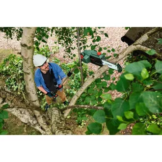 BOSCH UniversalChainPole 18, akumulatorski teleskopski obrezovalnik, 18 V, 20 cm palica, 4 m/s, baterija