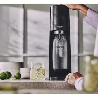 SodaStream Terra Black aparat za pripravo sode, mehanski, 2x 1l steklenica SodaStream Fuse, CO2 steklenica, črna SodaStream Terra Black aparat za pripravo sode, mehanski, 2x 1l steklenica SodaStream Fuse, CO2 steklenica, črna