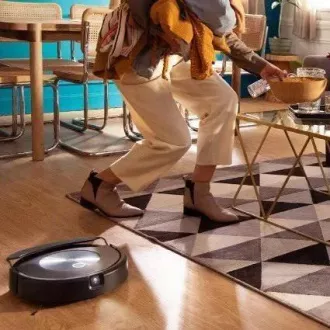 iRobot Roomba Combo j7 robotski sesalnik z mopom, HEPA filtrom, samodejnim polnjenjem, samodejnim praznjenjem, navigacijo vSLAM
