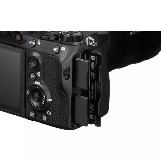 Fotoaparat SONY Alpha 7 III, 24, 3 MPix - ohišje