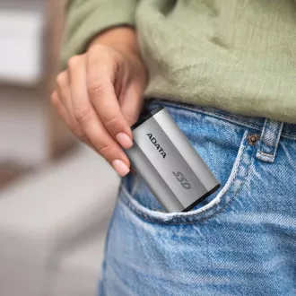 ADATA zunanji SSD 1TB SD810 USB 3.2 USB-C, srebrn