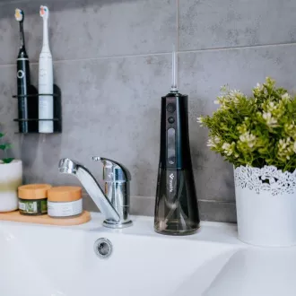 TrueLife AquaFloss Compact L100 Black Ustni tuš
