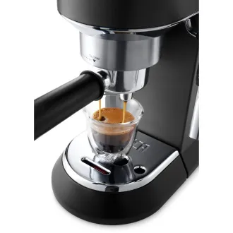 EC685.BK ESPRESSO VZVOD DE'LONGHI - Rabljeno