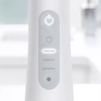 AQUACARE 6 ZA STROKOVNA USTA. SPRCHA ORAL-B