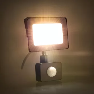 RSL 246 LED reflektor 10W 4000K PIR RETLUX