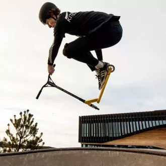 Skuter prostega sloga Story Bandit DOS Golden