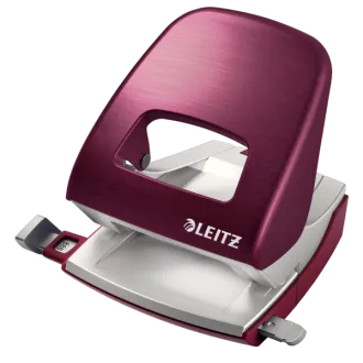 LEITZ Namizni luknjač NeXXt STYLE 5006, granatno rdeča LEITZ Namizni luknjač NeXXt STYLE 5006, granatno rdeča