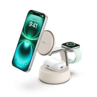 Belkin UltraCharge PRO Qi2 25 W 3-v-1 magnetni polnilnik za iPhone/Apple Watch/AirPods, peskasta barva Belkin UltraCharge PRO Qi2 25 W 3-v-1 magnetni polnilnik za iPhone/Apple Watch/AirPods, peskasta barva