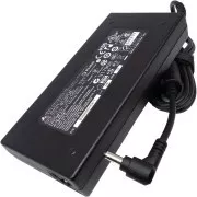 Napajalnik MSI 135W 19,5V (vključno z napajalnim kablom)