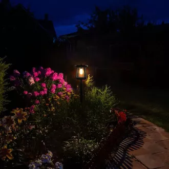 Zunanja sončna LED luč Viking SR10L/350lm / sončna energija / 4000K (bela dnevna svetloba)/ 4 načini
