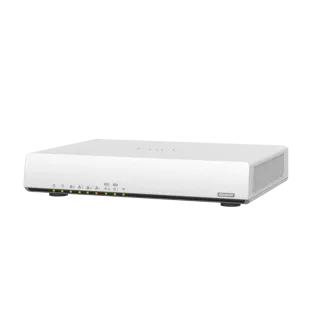 Usmerjevalnik QNAP Wi-Fi 6 SD-WAN QHora-301W (4x GbE / 2x 10GbE / 2x USB 3.2 / 8 notranjih anten)