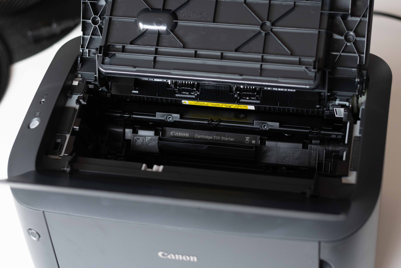 Posnetek notranjosti tiskalnika Canon i-SENSYS LBP6030B